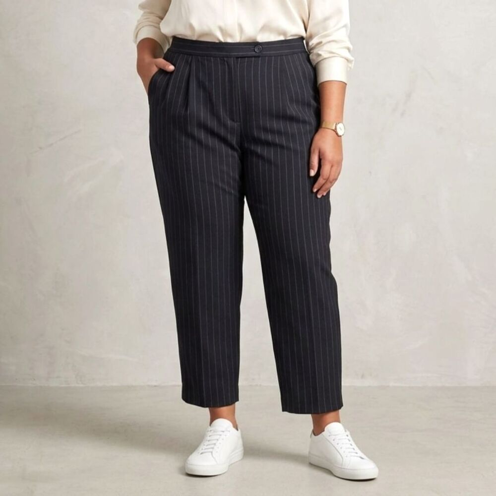 August Max Woman Collectibles Pinstripe Pants Size 14W Black Pleated Trousers